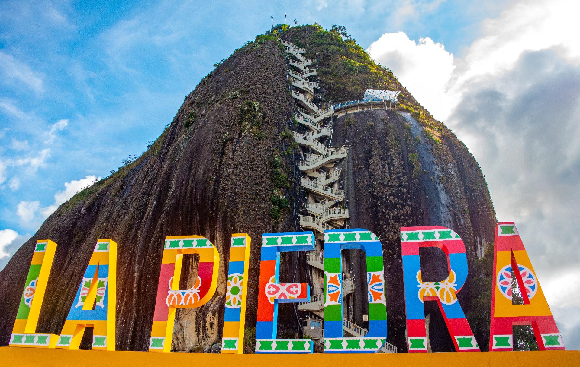Piedra de El Peñol de Guatapé en Antioquia, cerca de Medellín