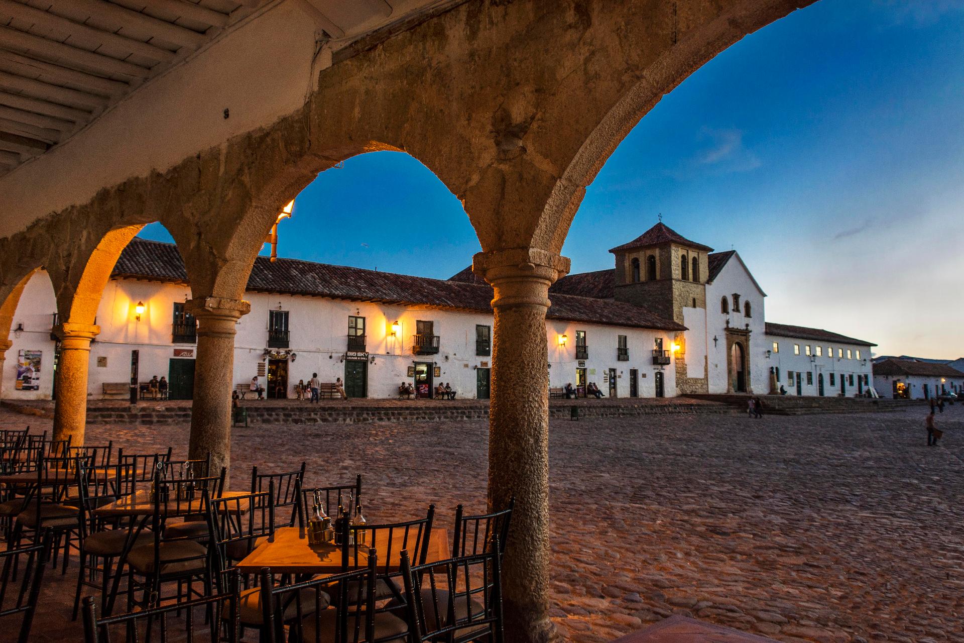 Arcos de la plaza principal de Villa de Leyva, Boyacá